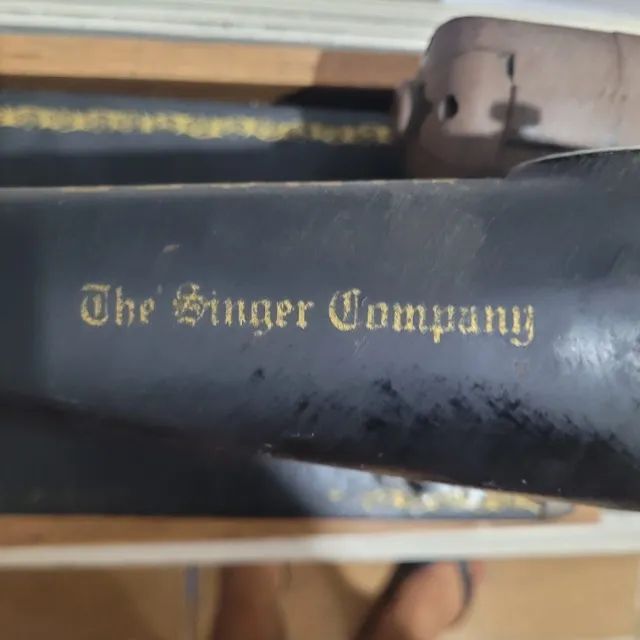 Máquina de Costura Elétrica - Singer - Foto 2