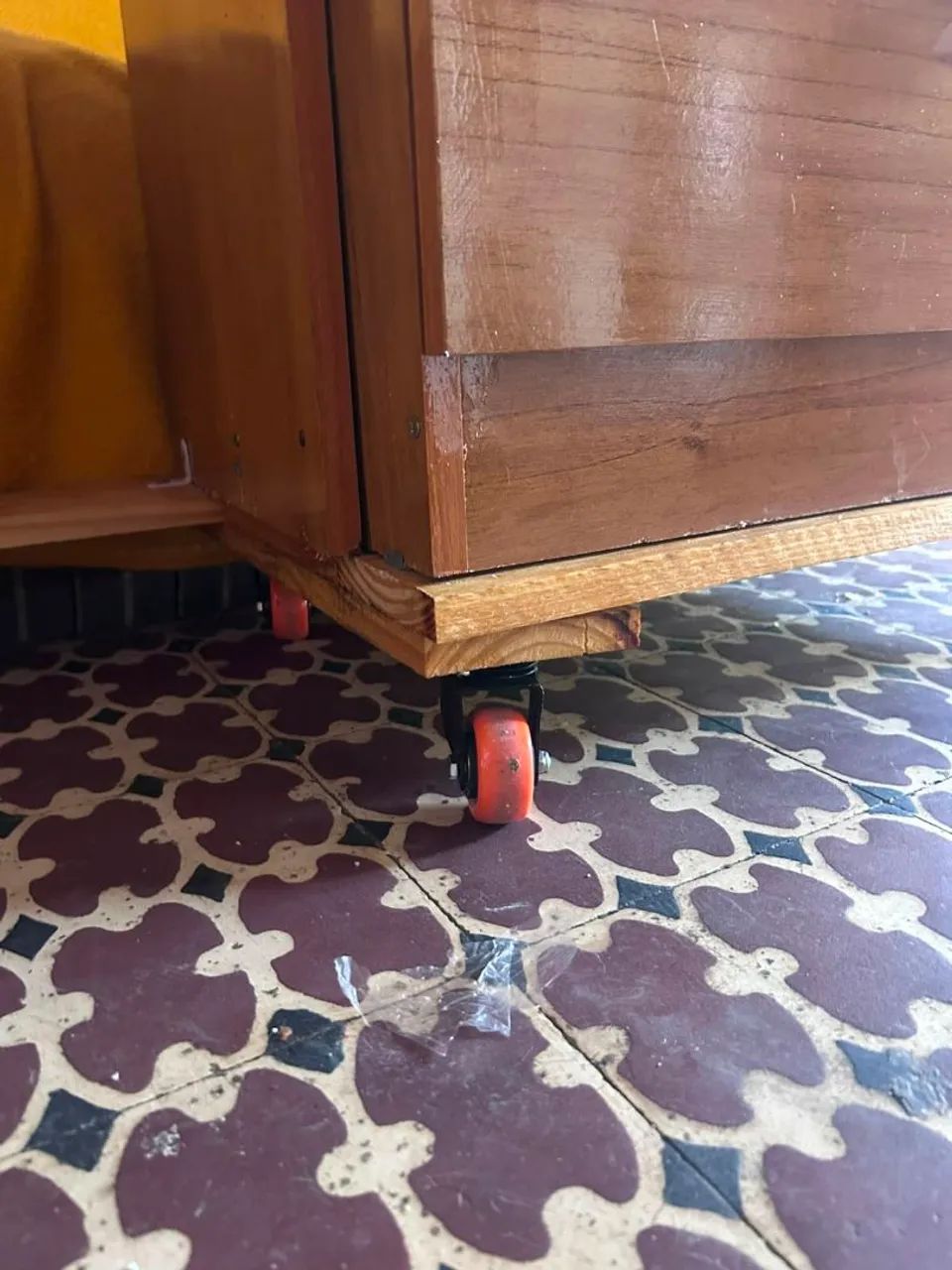 escrivaninha ou comoda com rodinhas - Foto 4