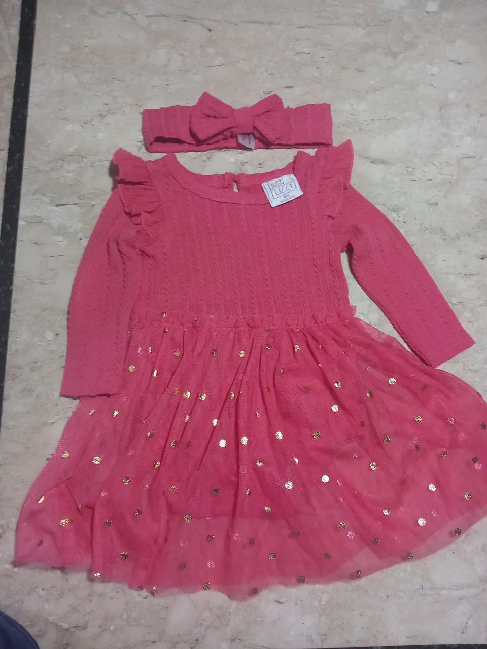 Vestido infantil importado usado somente uma vez 