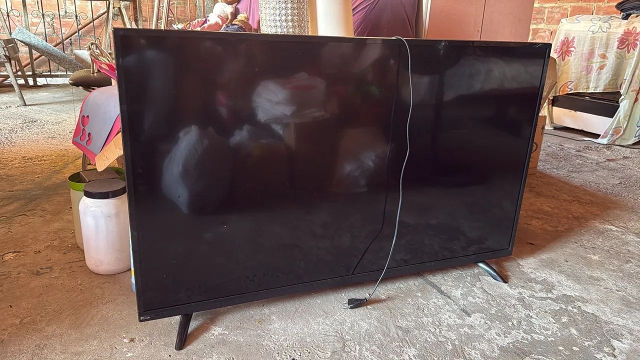 2 TVs. Com.defeito 50.polegdas - Foto 3