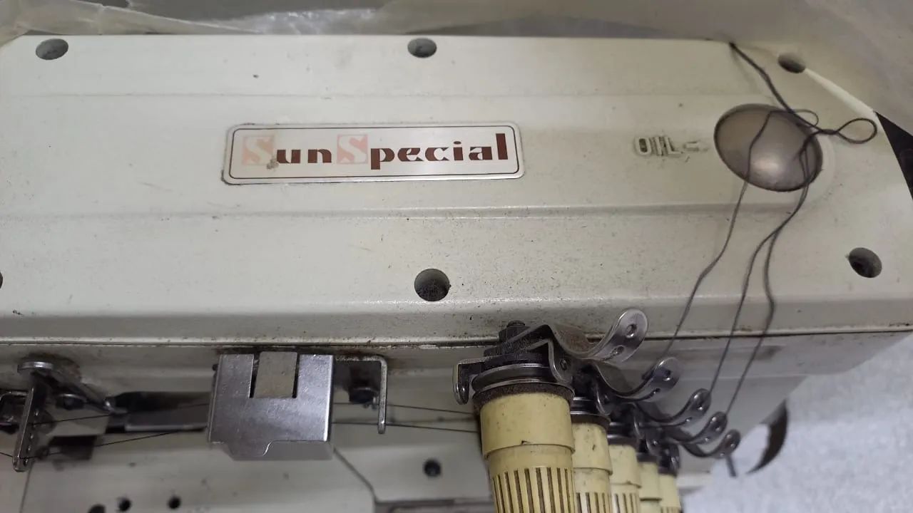 Máquina de costurar  - Foto 3