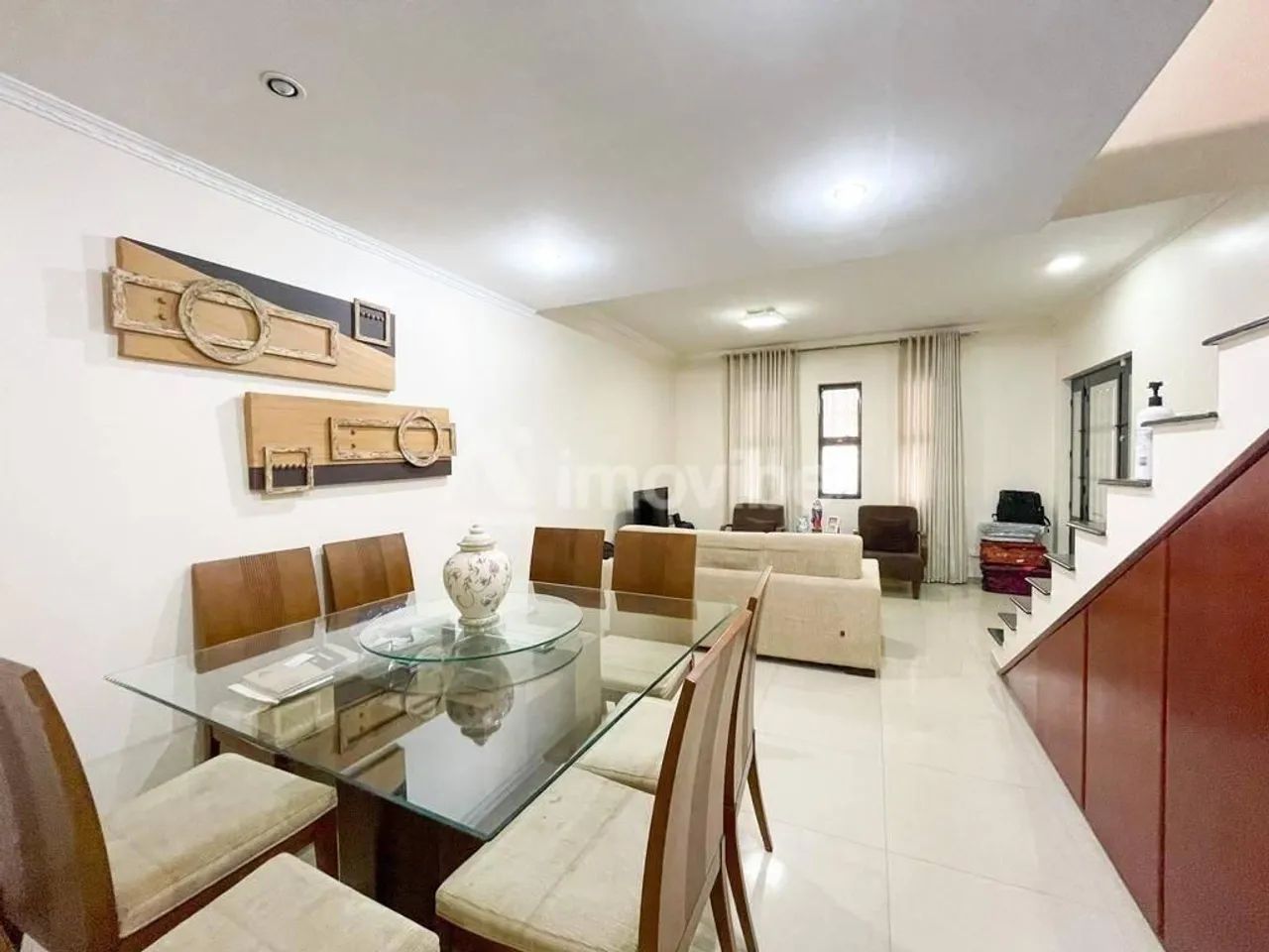 Sobrado à Venda 207,47m² de Construção | 03 Dormitórios, Suíte com Hidromassagem e Área Go - Foto 2