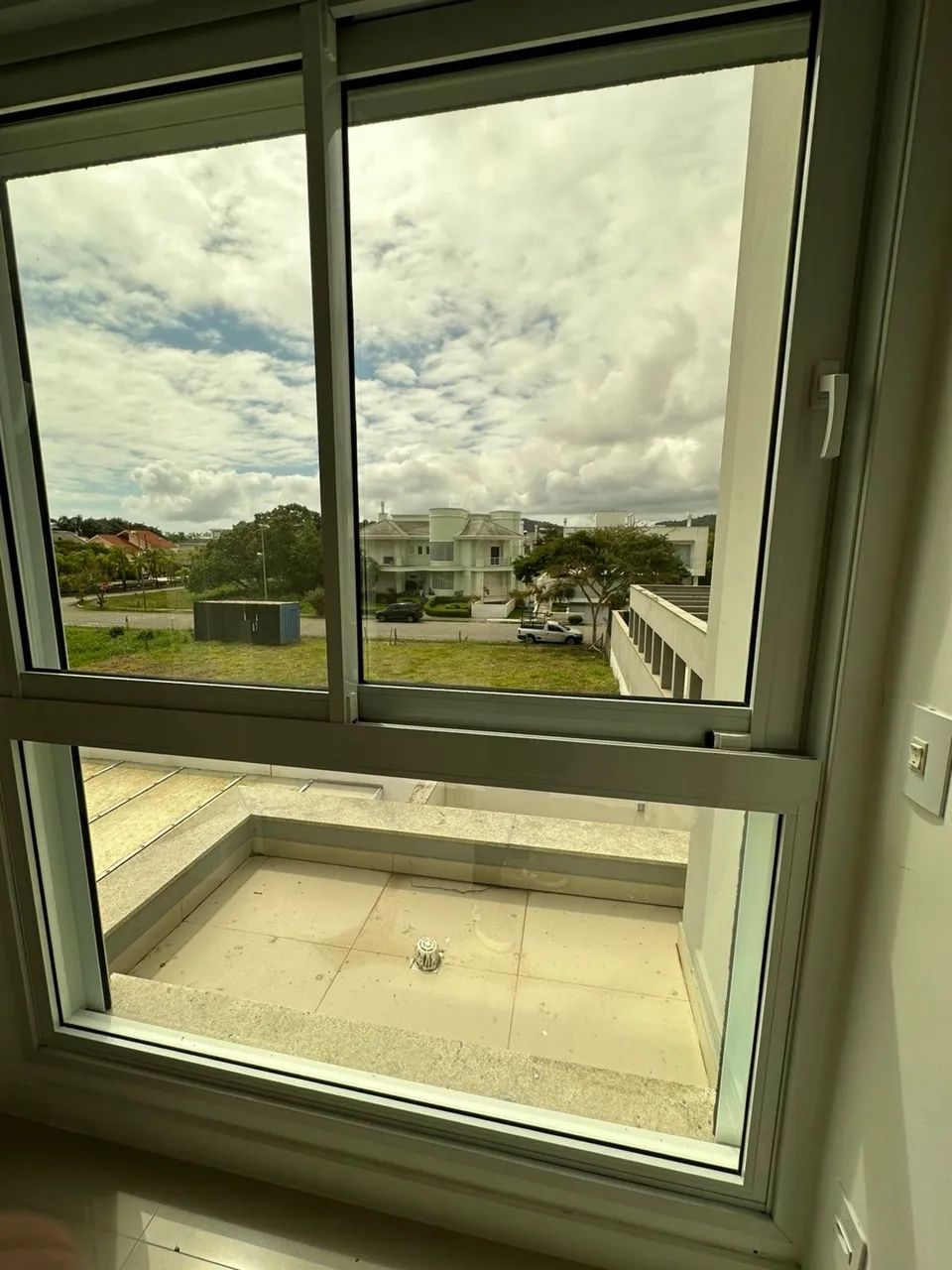 Alugo apartamento de 3 suítes mobiliado em Jurerê Internacional  - Foto 5