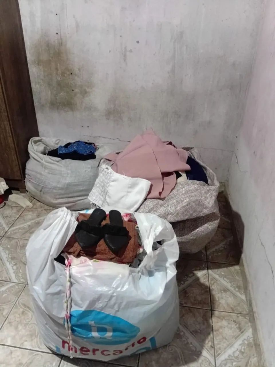 Fardo com roupas - Foto 2