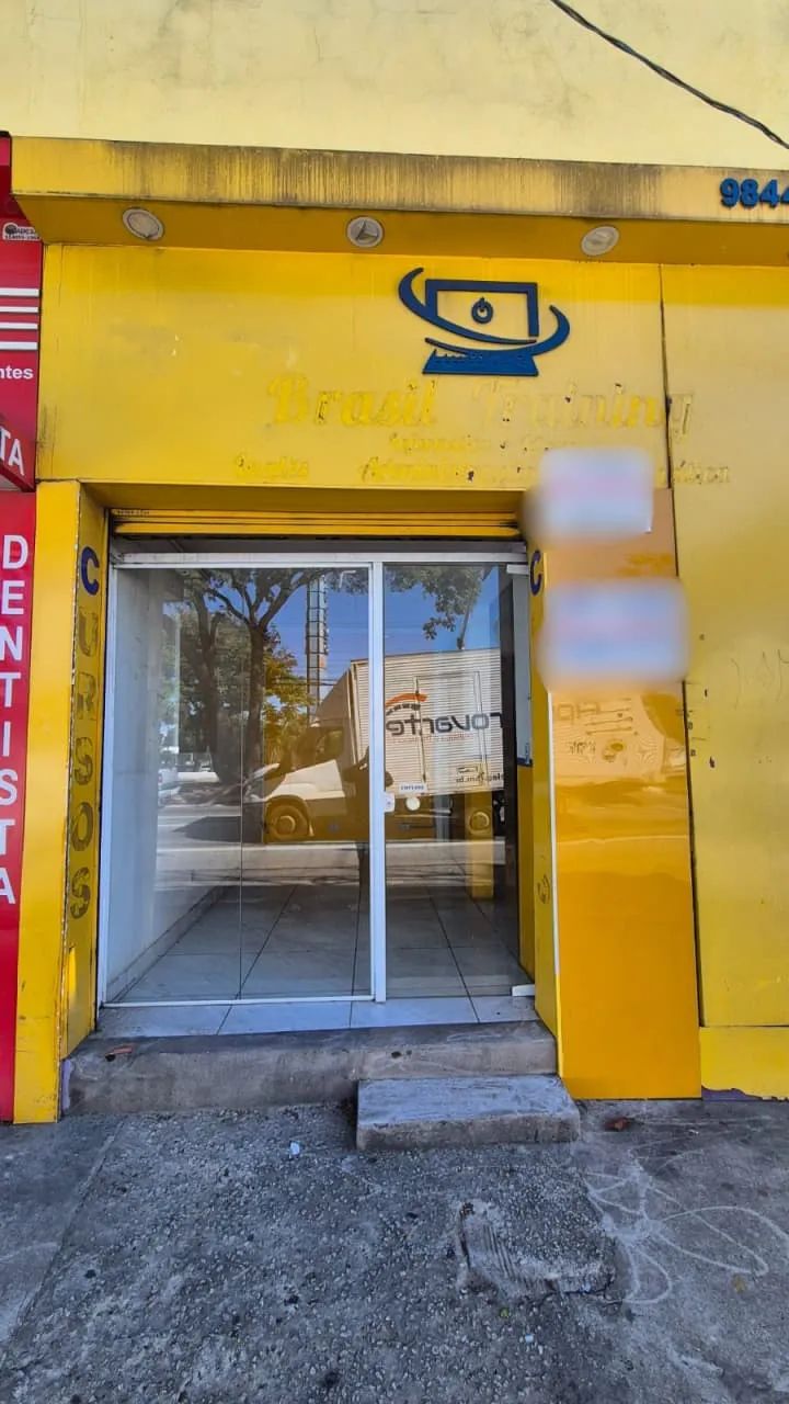 Loja na Avenida Getúlio Vargas, 931  330 m²