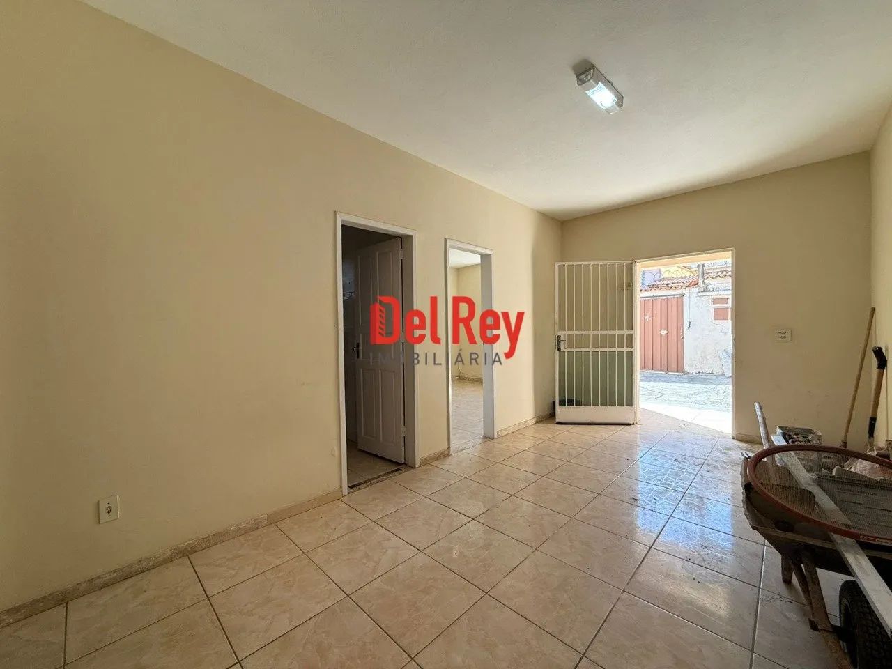 VENDO CASA NO BAIRRO PARAÍSO - Foto 2