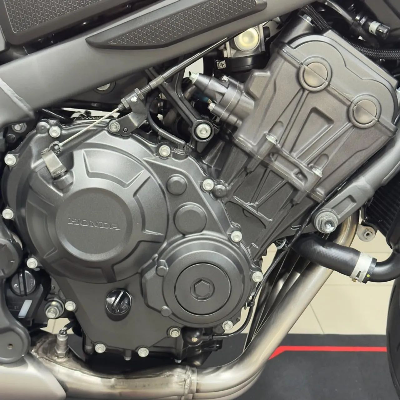Honda CB 650R 660 cc  - Foto 4