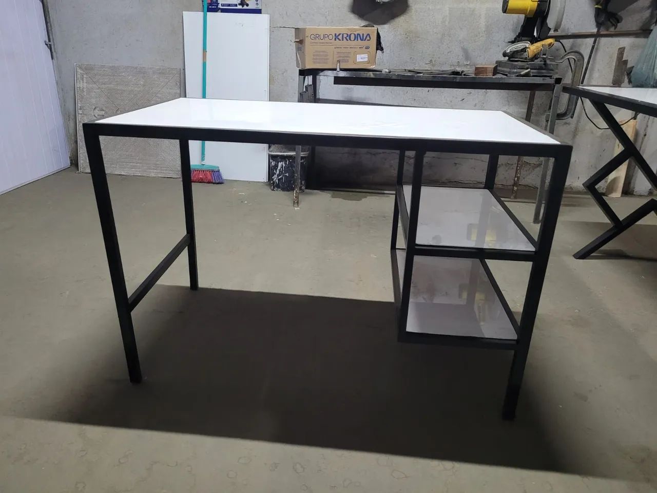 Mesa Escrivaninha Escritório Quarto Multiuso - Foto 2