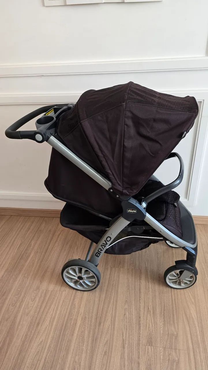 Carrinho de Bebê Chicco Bravo - Ótimo Estado