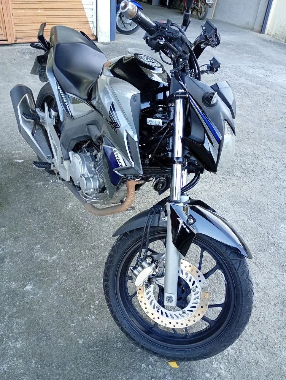 Vendo cb Twister super conservada - Foto 2