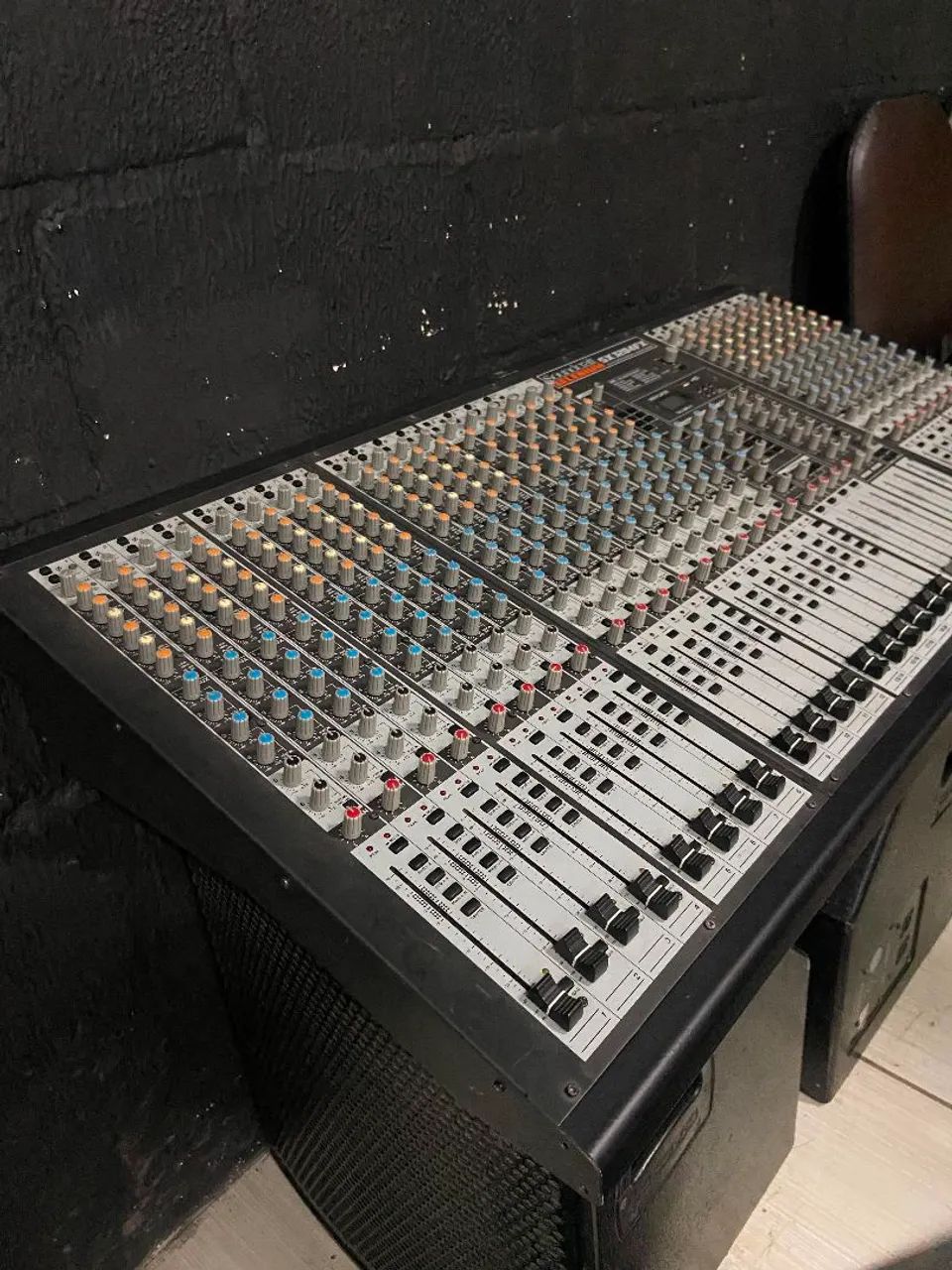 Mesa de Som Profissional Soundcraft Selenium SX3204FX - 32 Canais com Efeitos e USB - Foto 3