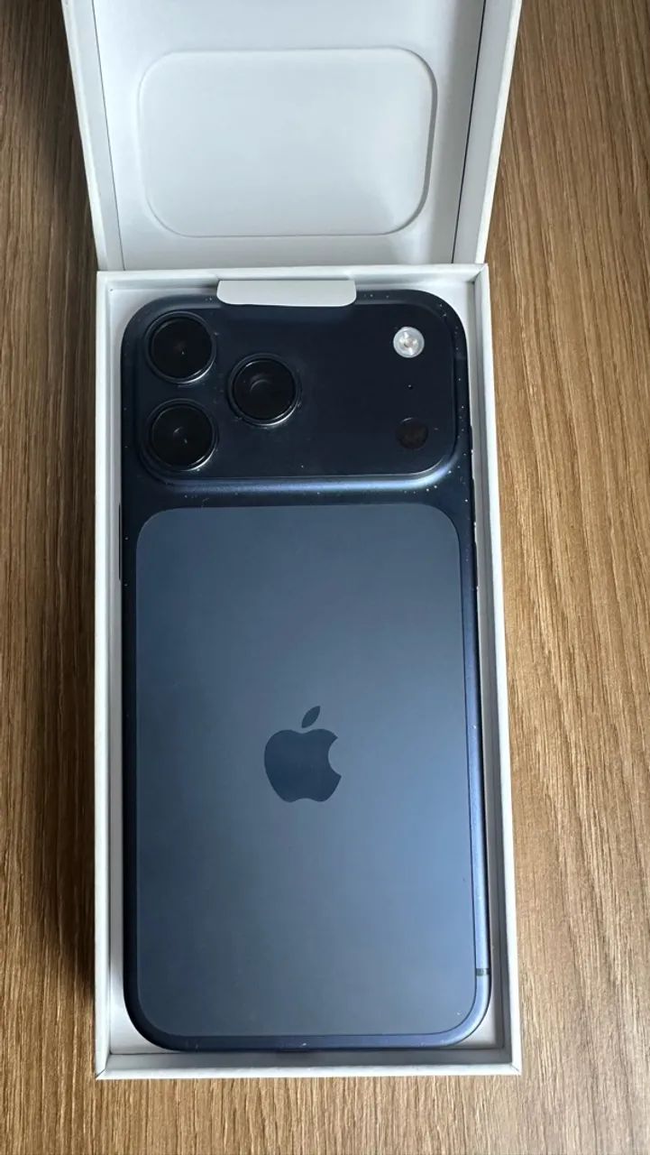 iPhone 17 Pro Max - Azul intenso - Foto 3