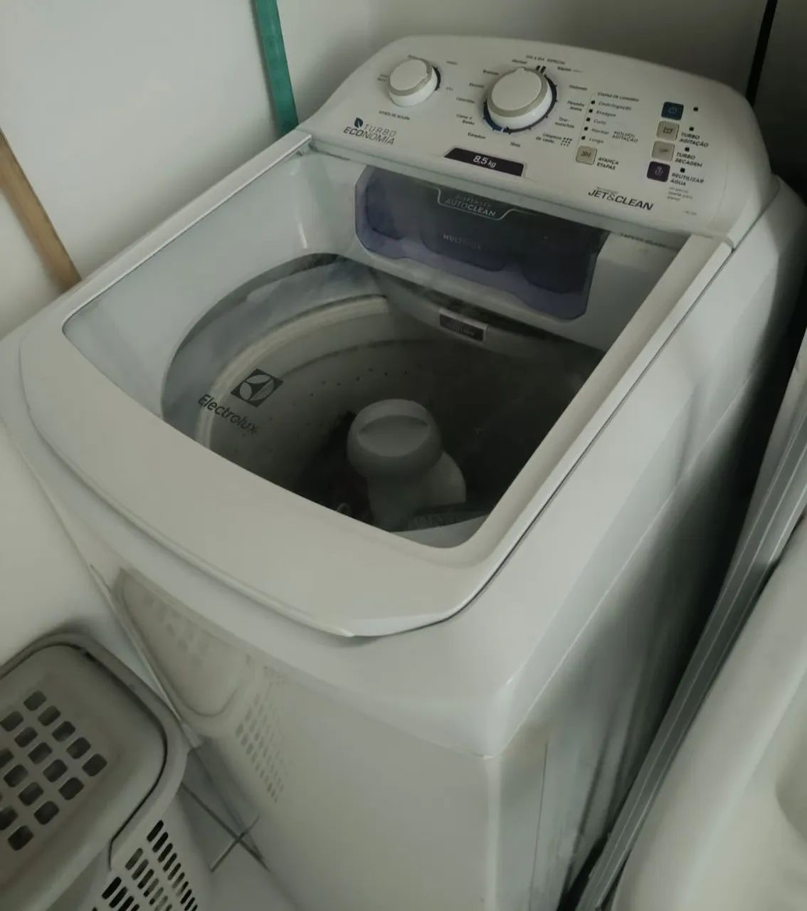 Vendo máquina de Lavar roupa , super nova 