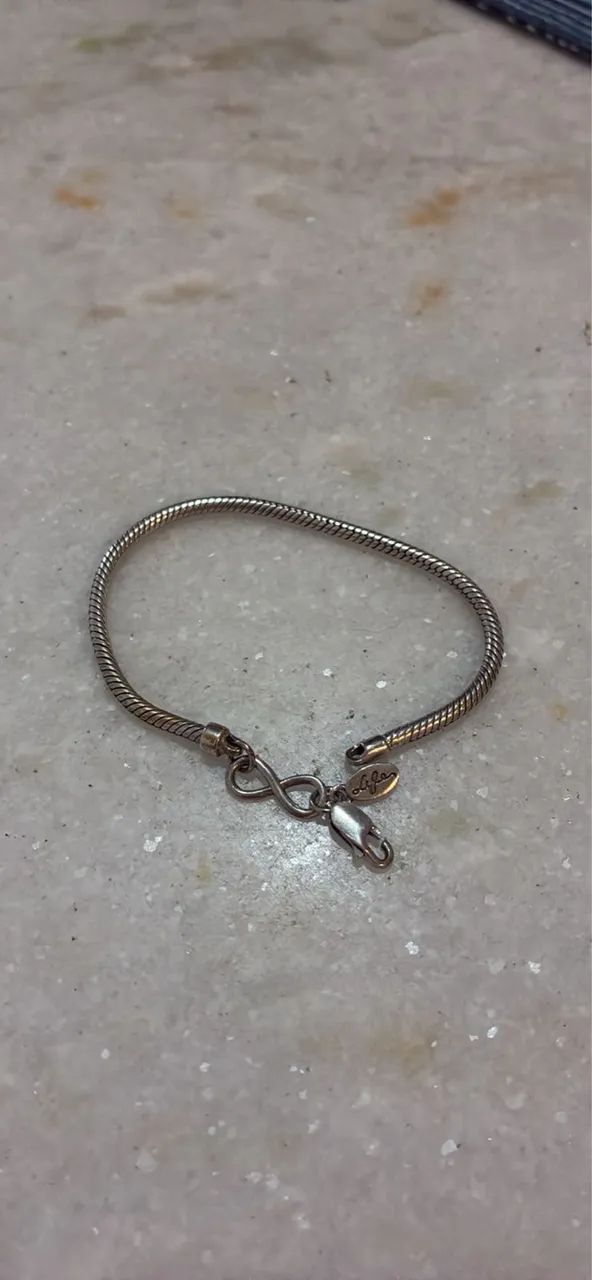 ? Pulseira Vivara de Prata com 9 Berloques