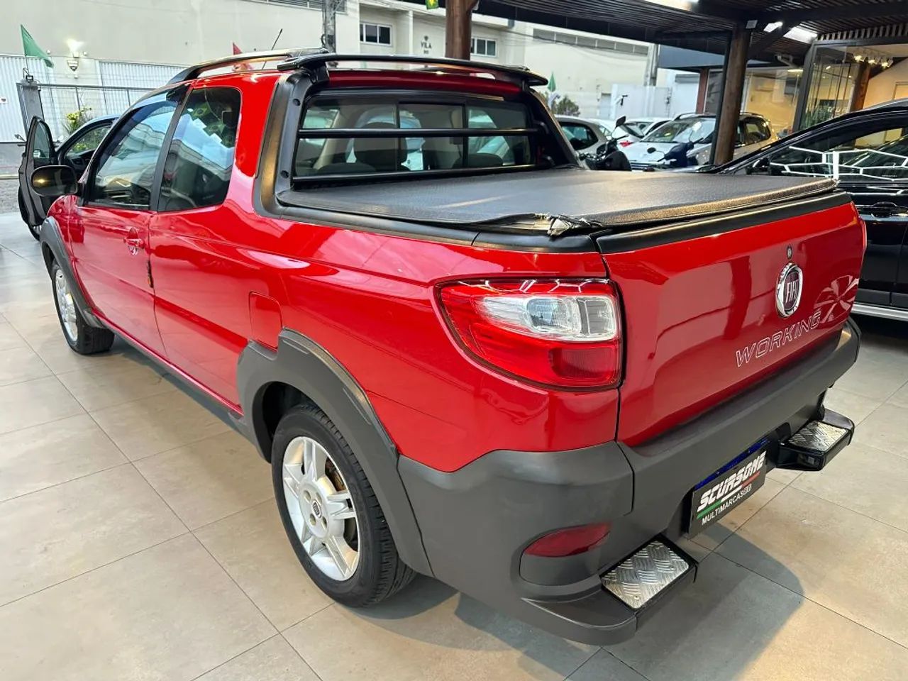 Fiat Strada Working Hard 1.4 Fire Flex 8V CD 2017 - Foto 4