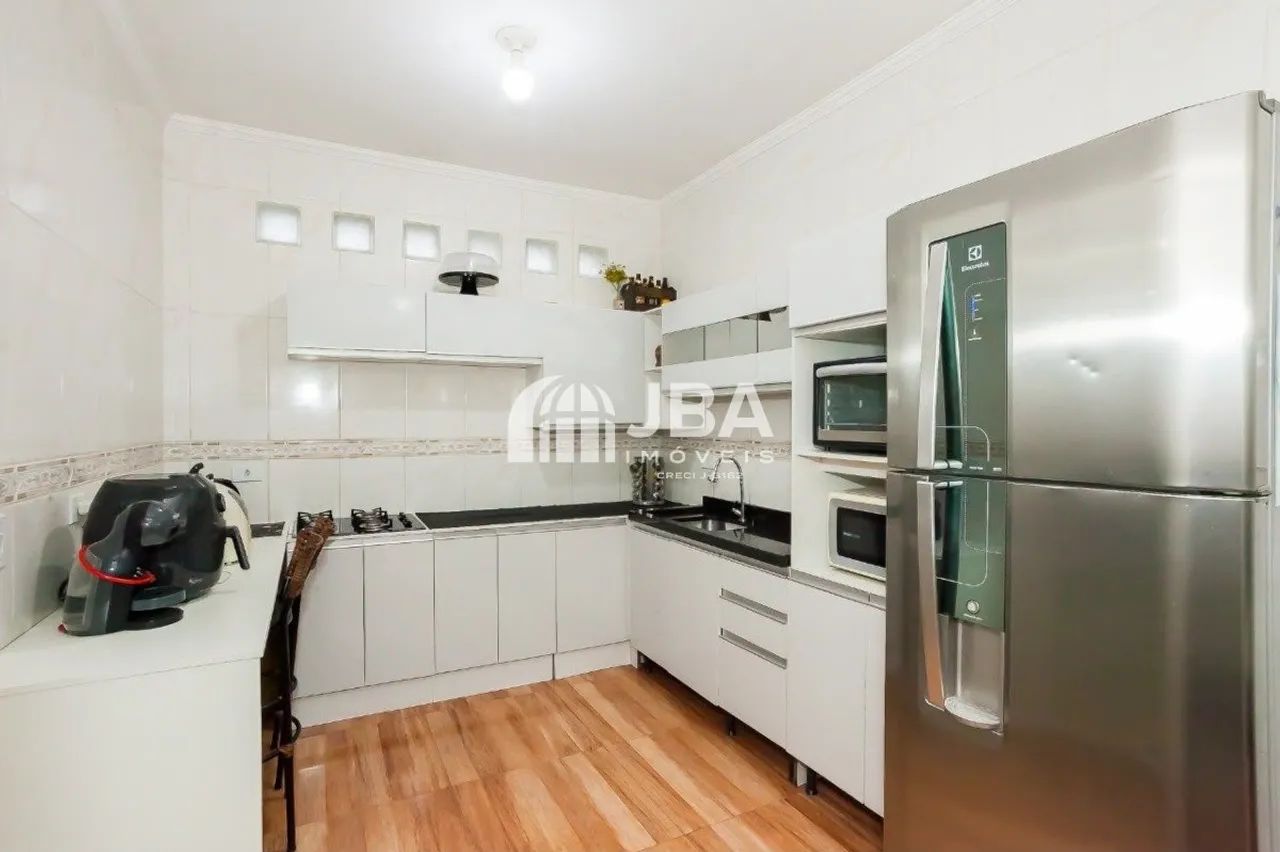 SOBRADO COM 4 QUARTOS E CHURRASQUEIRA - Foto 2