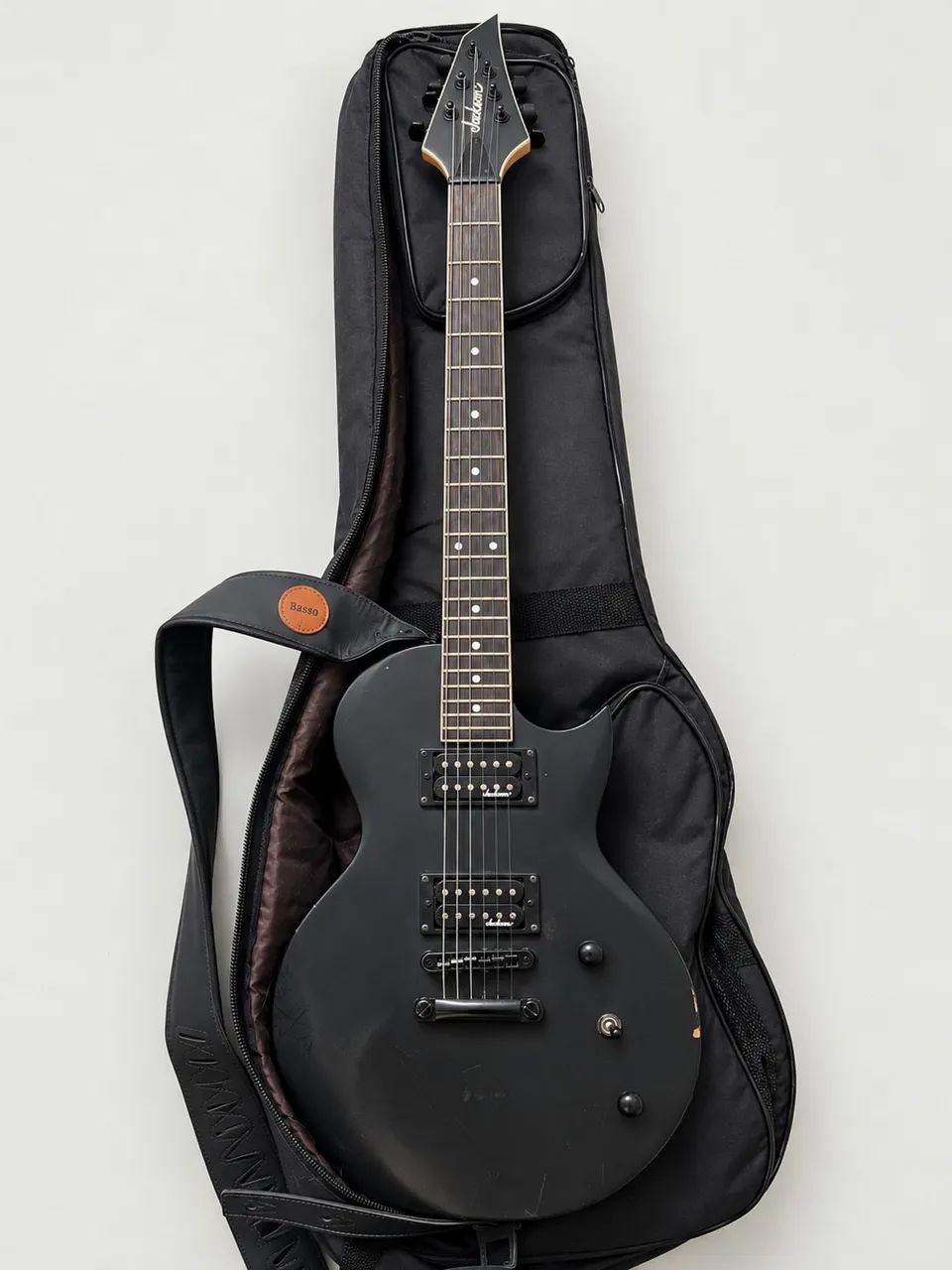 Guitarra Jackson Monarkh SC JS22 Satin Black | Aceito Trocas