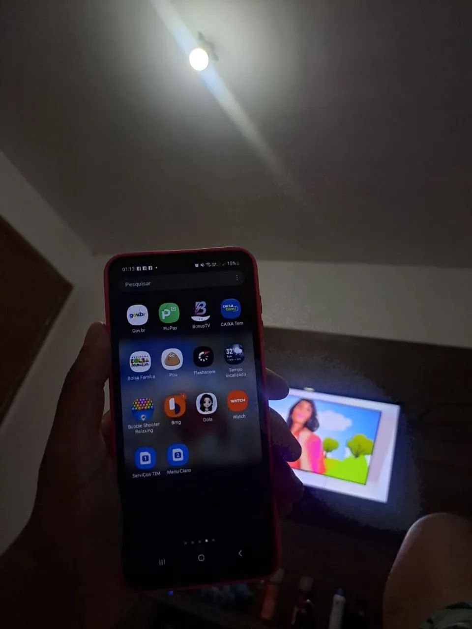 Samsung a 22 tela um pouco trincada mais não interfe em nada pega perfeitamente  - Foto 3