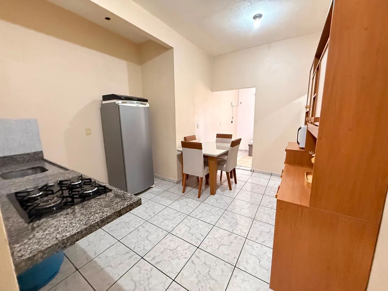 ALUGA-SE APARTAMENTO MOBILIADO - Foto 2