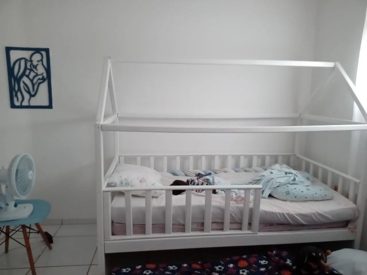 Cama de solteiro com alxiliar em madeira