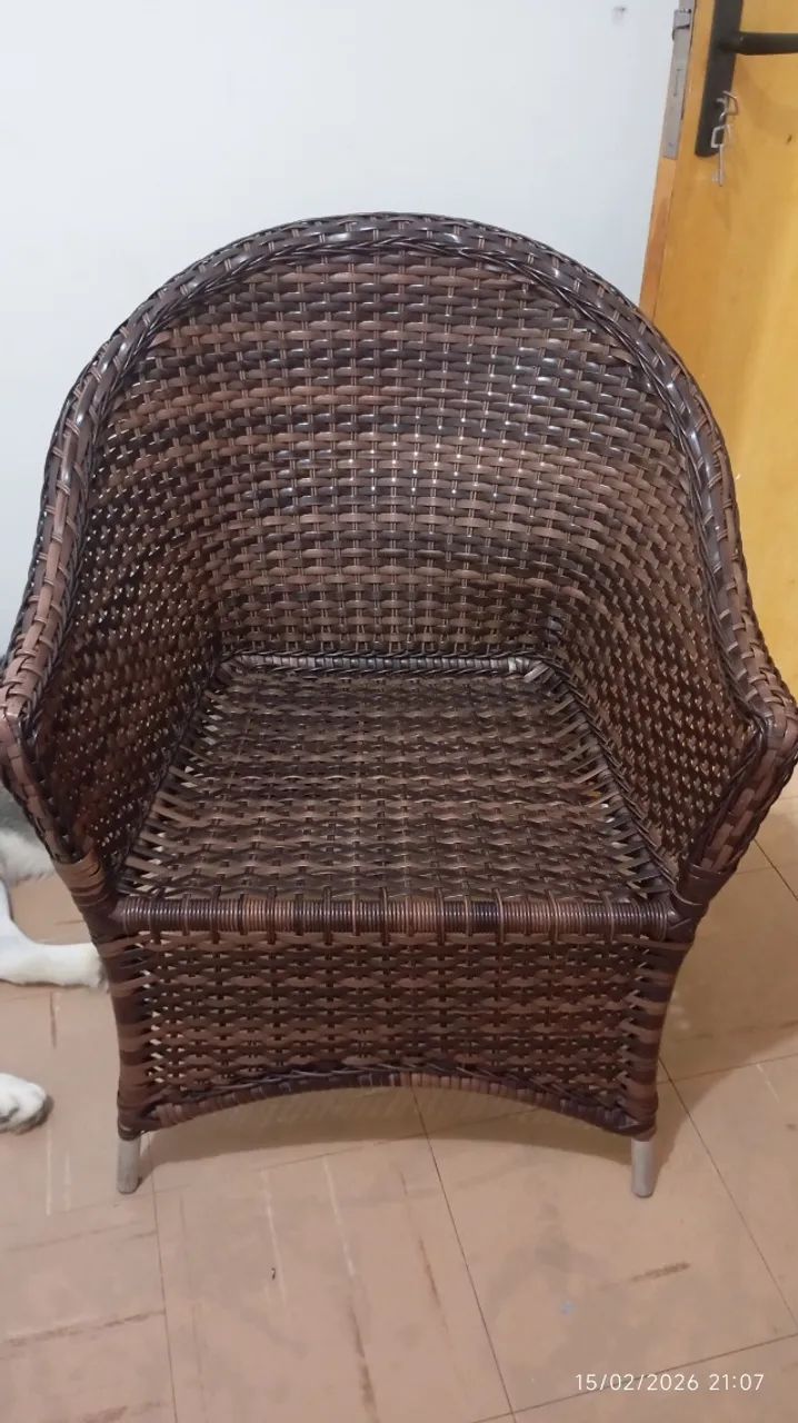 Conjunto de mesa e cadeiras - Foto 3