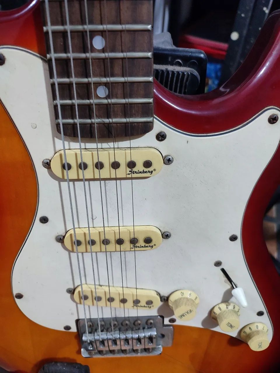 Guitarra Strinberg com capa e alça Basso  - Foto 5