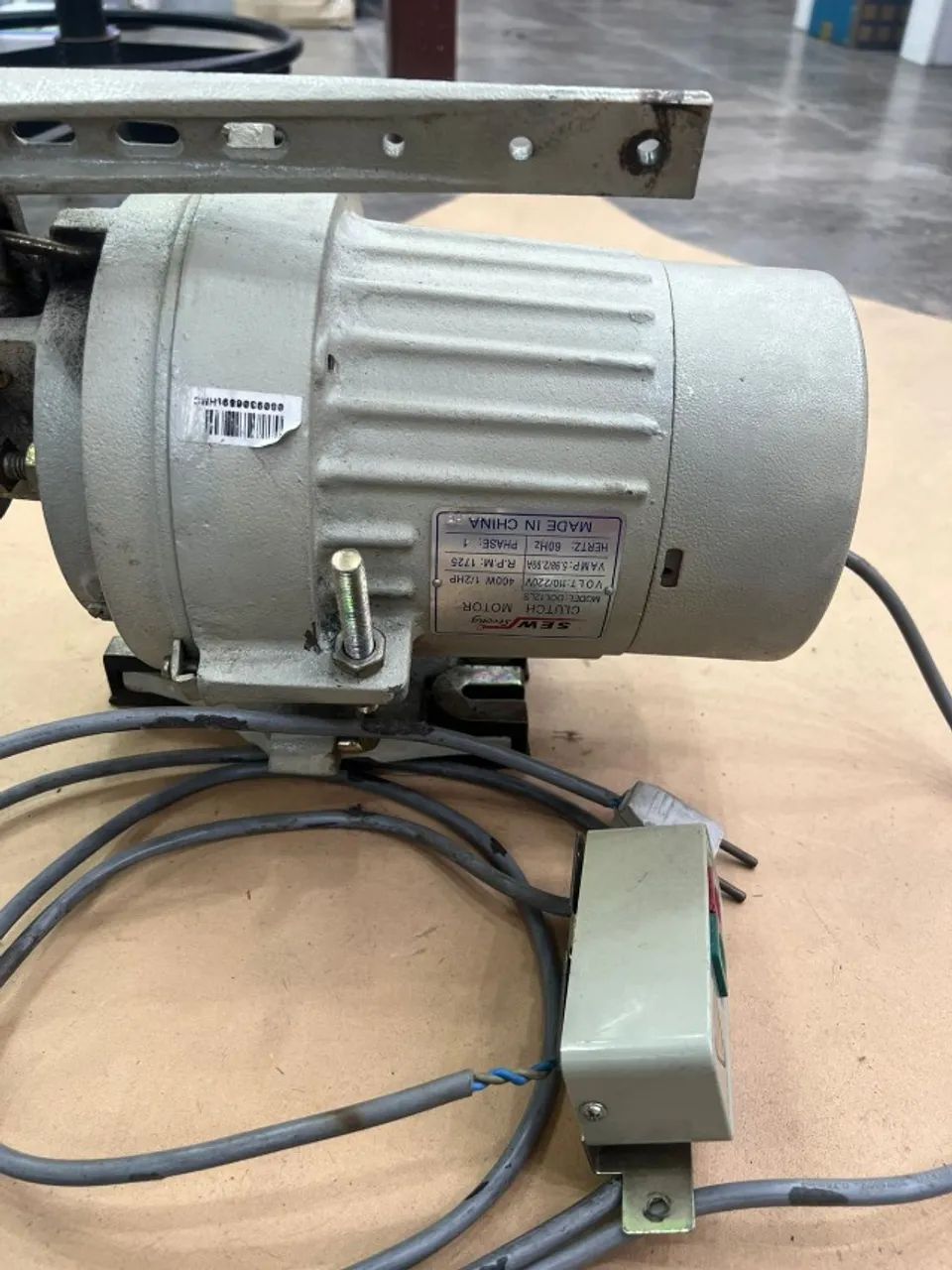Motor SEW para máquina de costura - usado - perfeito - Foto 4