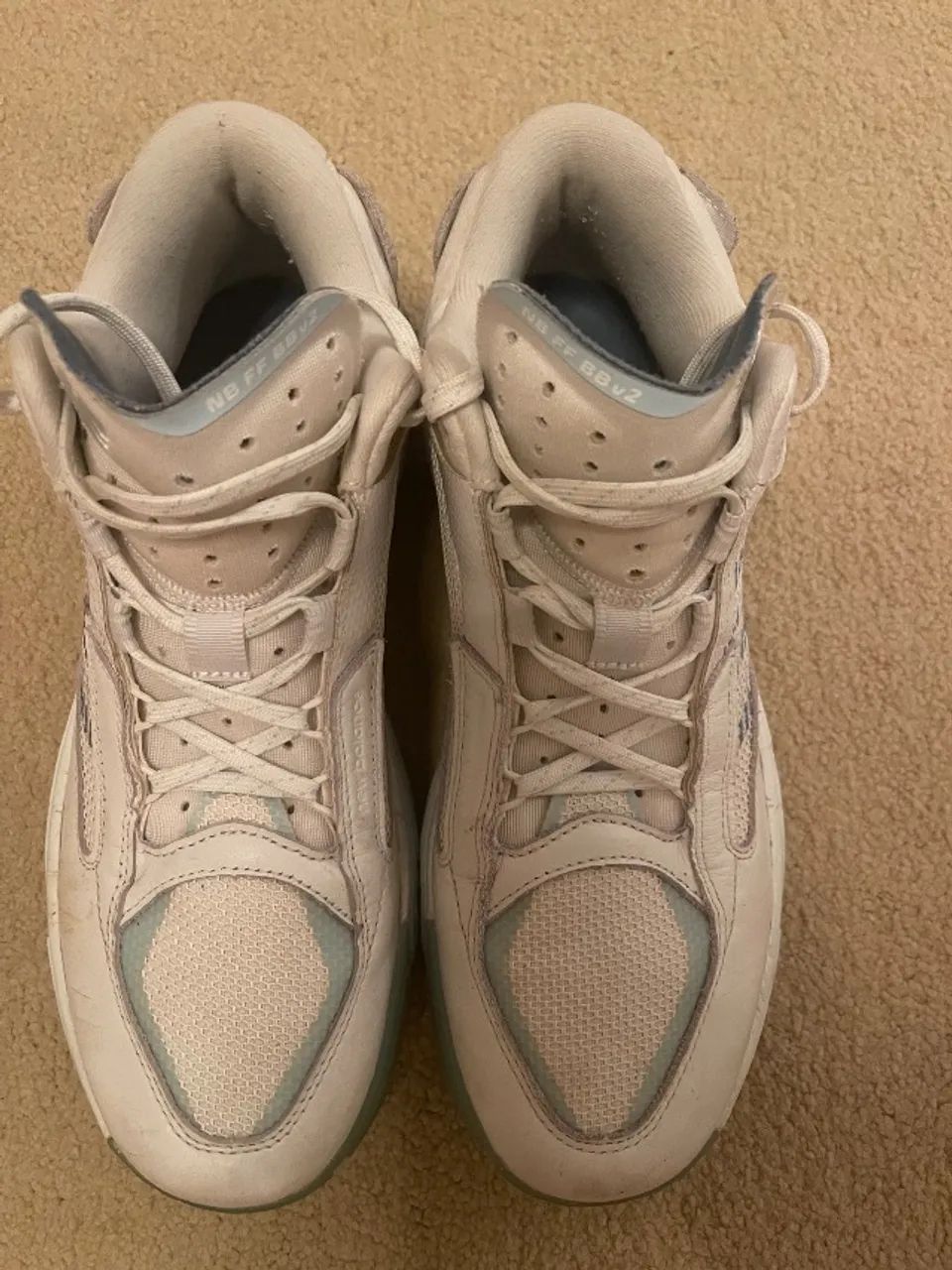 Tênis NEW BALANCE basquete