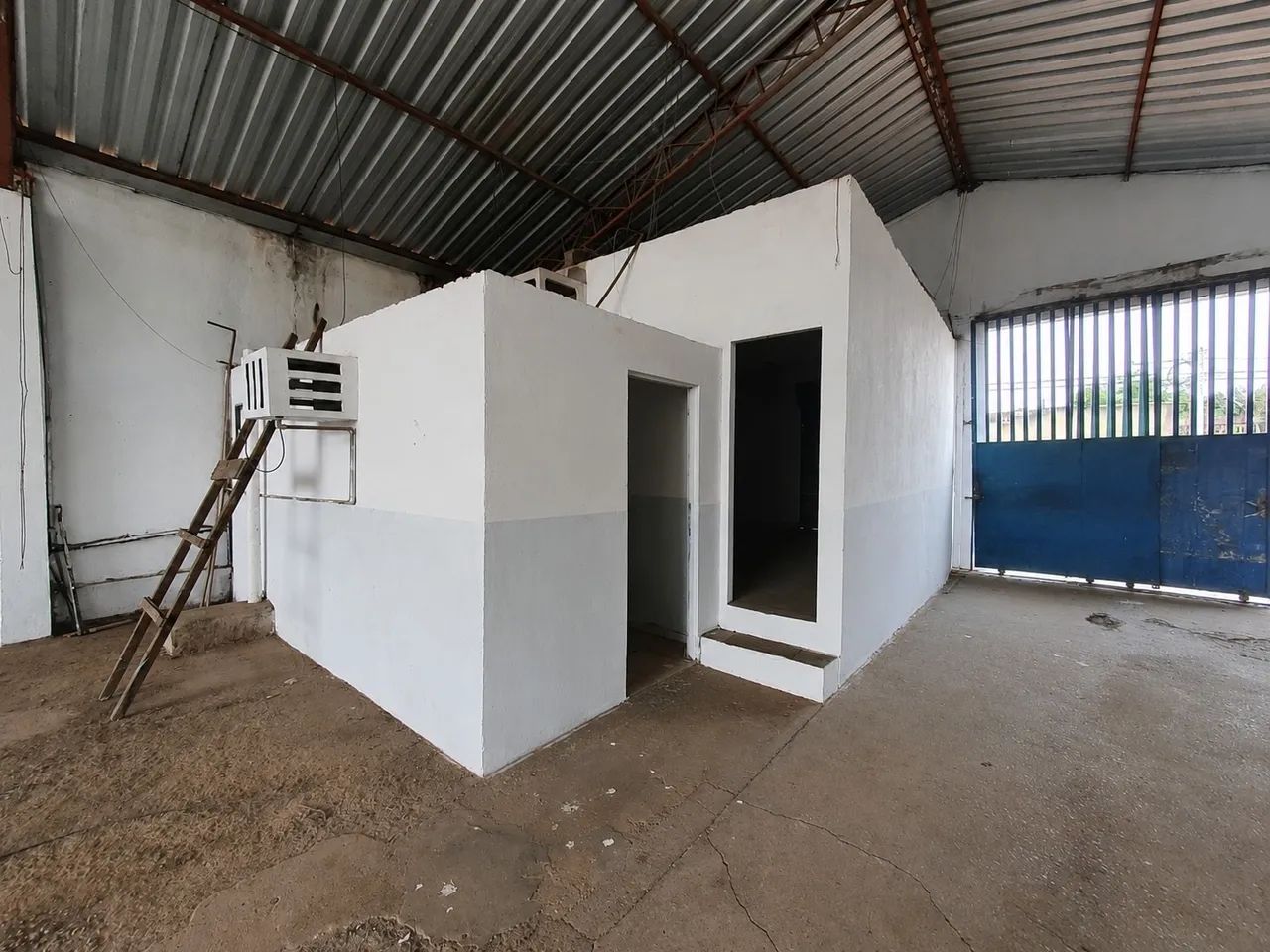 Galpão/Barracão Comercial à Venda - 600m2 de terreno - Cuiabá  - Foto 4