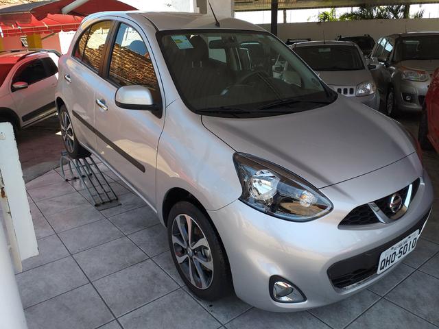 Nissan March SL 1.6 TOP - Impecável