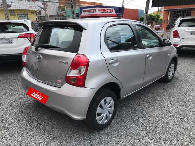 Etios Hatch 1.5 XS 2017/2018 - Foto 4