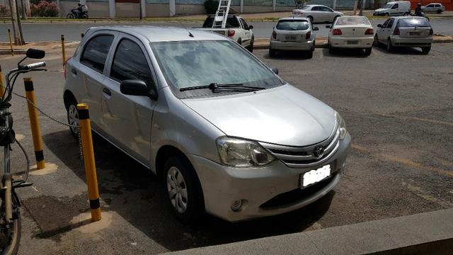 Toyota Etios X 1.3 2013 - Foto 3