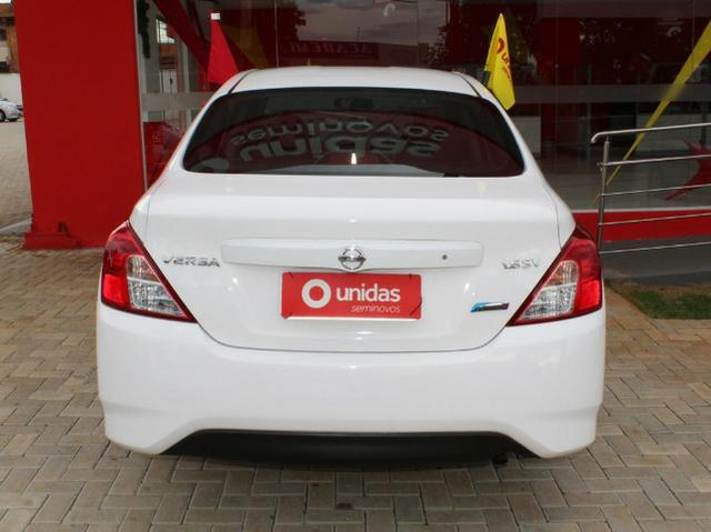 Nissan Versa - Foto 4