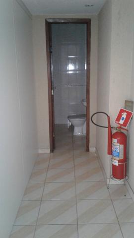 Aluga-se sobrado comercial no Capão da Imbuia - Foto 16