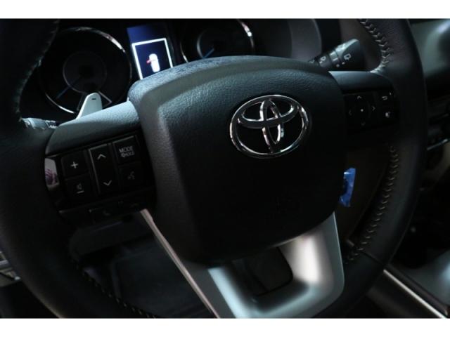 TOYOTA HILUX SW4 2.8 SRX 4X4 7 LUGARES 2019 - Foto 9