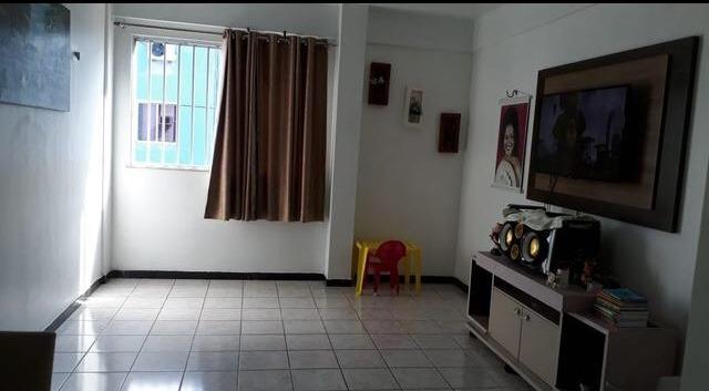 Aluga-se Apartamento no Resid. Apoena com 2/4, 1 vaga