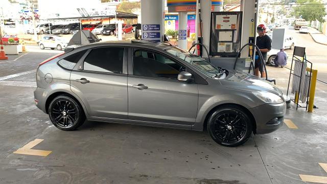 Focus ghia 2.0 manual / mecânico cinza - Foto 2