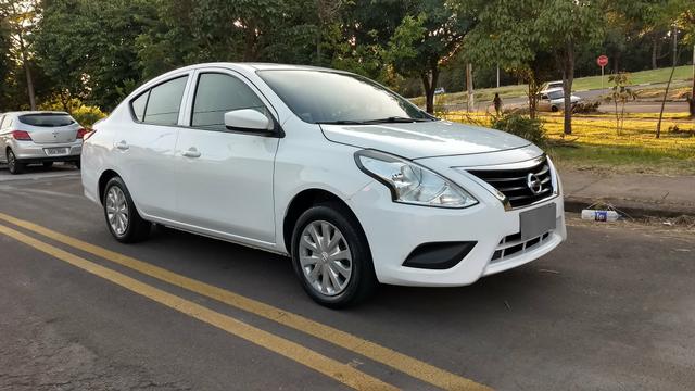 Nissan Versa 1.0 12V flex (todas revisões em concessionária) 2016 - Foto 4