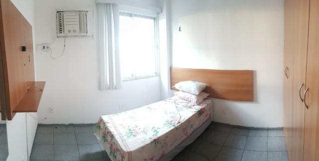 Apartamento mobiliado, 3 qts, 3 ar condicionado, salar com ar, 3 banheiros - Bairro centro - Foto 4