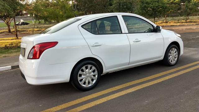 Nissan Versa 1.0 12V flex (todas revisões em concessionária) 2016 - Foto 6