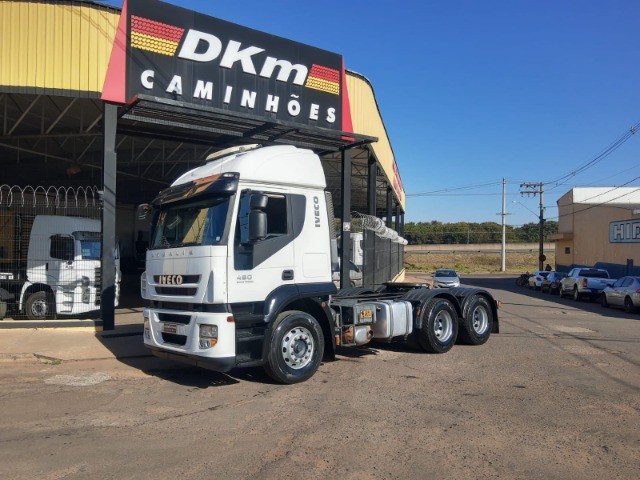 IVECO STRALIS 480 AUTOMATICO 6X4 ANO 2014 COMPLETO C/ 317 MIL KM