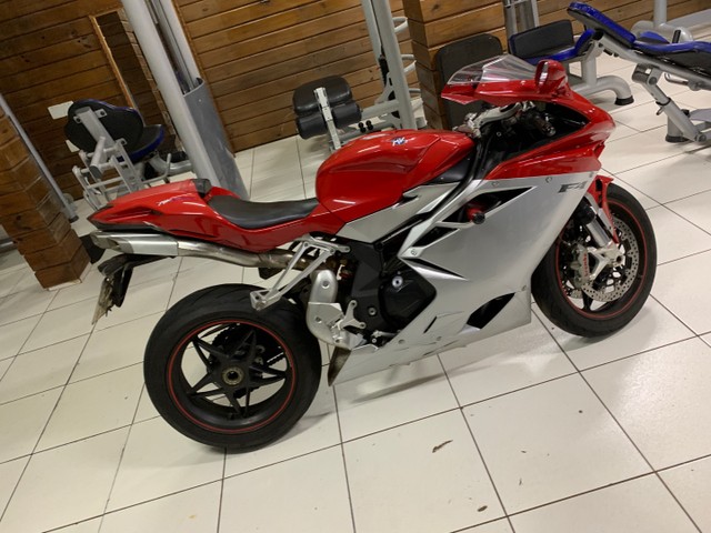 MV AGUSTA F4