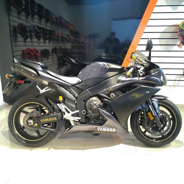 YAMAHA R1 2007 COM APENAS 39 MIL KM