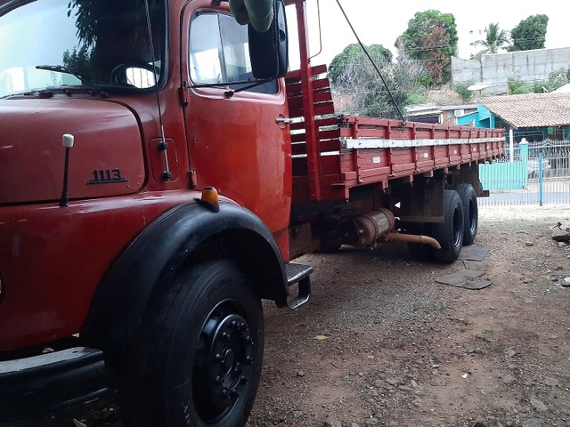 CAMINHÃO MERCEDES 1113