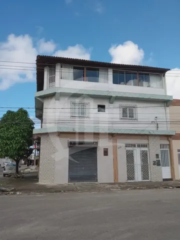 EXCELENTE CASA COMERCIAL E RESIDENCIAL À VENDANA RUA ALAGOAS