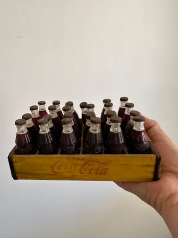 Brinquedos Raros - Coleção completa de 5 Caminhões antigos de Entrega  Brinde Coca Cola Década de 1980