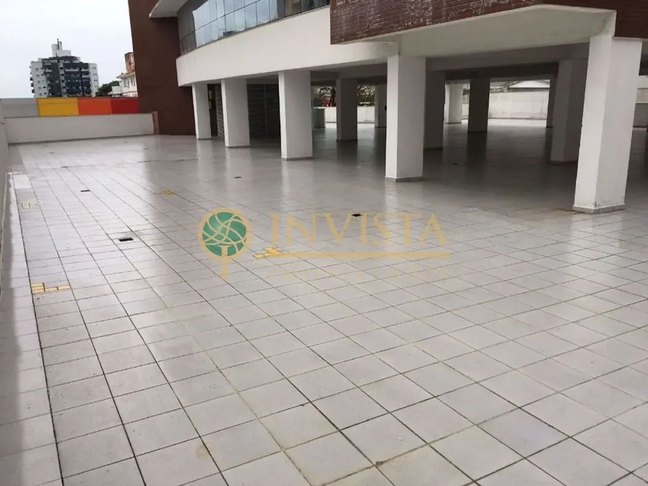 Andar Pilotis, 27 vagas de garagem - À venda em Florianópolis! - Foto 2
