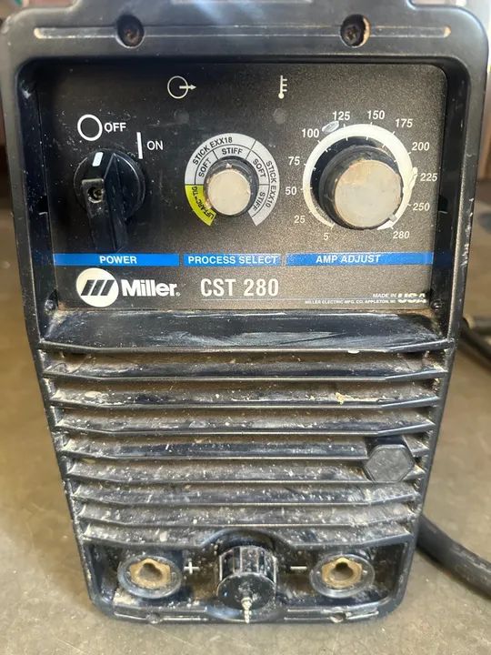Inversora / Máquina de Solda Miller CST280