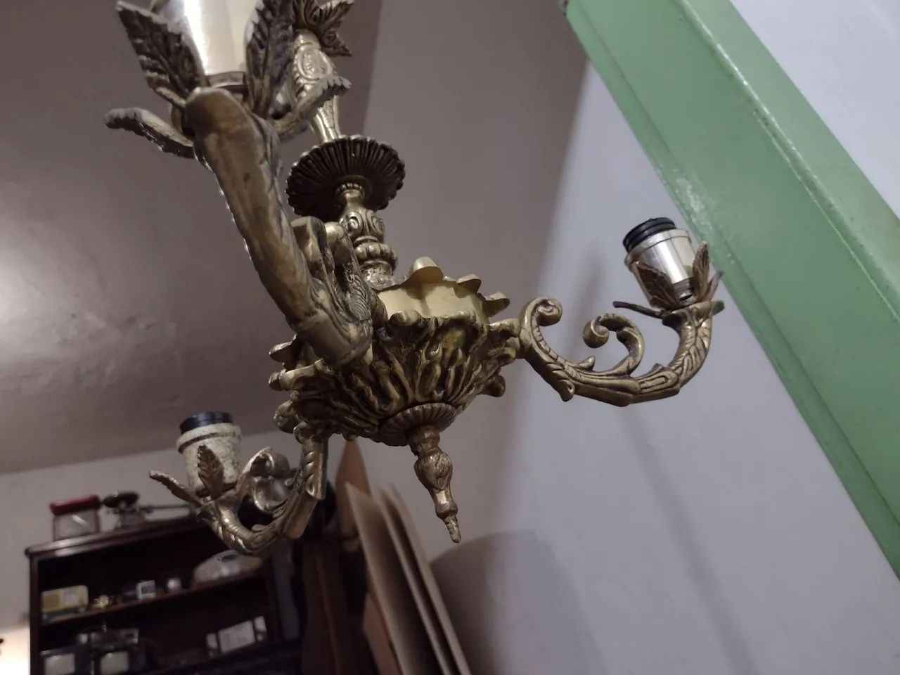 Lustre antigo de bronze 