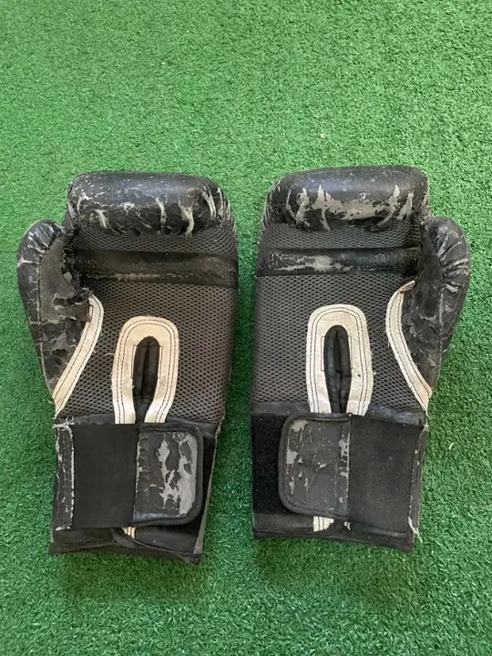  Luva de Boxe Everlast - preta  - Foto 2